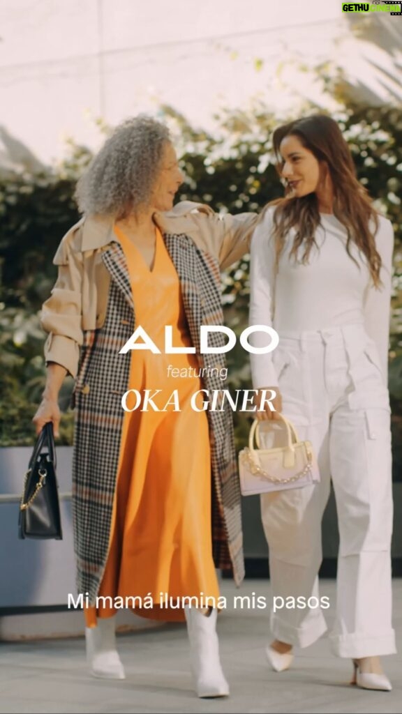 Oka Giner Instagram - Mi mamá siempre me dijo que me atreviera a vivir la vida y a reír. Este año tuve el increíble placer de celebrarla con esta campaña de ALDO que hicimos juntas. Por favor vean lo feliz que se ve y además qué bien hizo todo. Échenle un ojo a nuestra campaña "Celebrando a mamá" de @aldo_shoes ¡Espero les inspire a comprar un súper regalo para sus mamás! @thelegendsmx @khristio #ALDOCrew