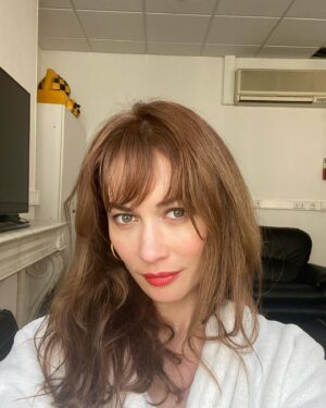 Olga Kurylenko Instagram - Je vous présente Julia, la maîtresse de Jérôme Attias, dans la série D’ARGENT ET DE SANG sur @canalplus des Lundi 🔥 #dargentetdesang #canalplus