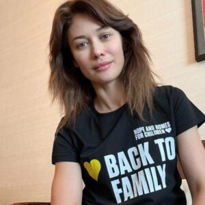 Olga Kurylenko Instagram - Join me to the @hopeandhomesforchildren #BackToFamily petition (link in bio). Right now, 5.4 million children are separated from their families and are shut away inside orphanages… even though 80% are not orphans. The majority of these kids will suffer abuse, trafficking and physical and psychological trauma that can last a lifetime. @hopeandhomesforchildren has a clear roadmap to get these children back to family. But they can’t do it alone. Sign the petition and join our global movement calling on world leaders to act now to urgently get separated children back to family. THANK YOU! 🙏 #backtofamily
