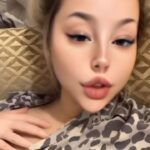 Olga Medynich Instagram - Мужу хотела ….а теперь …..как жить то бабоньки ….. Как ? Без фильтров то … жопа какая-то #медыничольга #вопрос приедет ли муж теперь домой ? 🤔