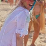 Olga Medynich Instagram - Поклёп ‼️ Если бы циклон действительно звали «Ольга» выглядел бы он примерно так . Он засыпал бы вас, максимум-пеной , а еще шампанским и смехом детей ☝🏻 #медыничольга #самара2023 #наговаривают #циклонольга