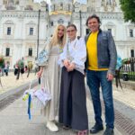 Olga Sumskaya Instagram - Христос Воскрес,дорогі друзі!З Великоднем!Бережи ,Боже,нашу рідну Україну!🙏🏻❤️Дякуємо захисникам за ці щасливі миті життя!🙏🏻🙏🏻🙏🏻