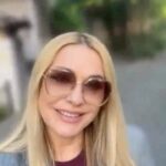 Olga Sumskaya Instagram - @olgasumska Ольга Сумська - справжня Чарівниця! Побачивши мрію однієї з дівчат дитячого закладу, одразу відгукнулась та долучилась до нашого проєкту «Здійсни дитячу мрію». Окрім того, що пані Ольга познайомилась та поспілкувалась з дітьми онлайн, також ми отримали запрошення на 20-е червня на виставу з участю заслуженої артистки України. Дякуємо Вам, пані Оля за Ваше добре та чутливе серце. Низький уклін усім, хто приймав участь у здійсненні цієї мрії. Багато людей, робили репости та відмітки сторінки @olgasumska. Окрема подяка @tanyaparfileva за участь в нашому проєкті. Мрія виконана ✅ На черзі інші дитячі мрії, які ми втілюємо у життя! #ольгасумська #сироти #діти #допомога #здійснидитячумрію #благодійнийфонд #дівчинка #щастя #турбота #дякуємо