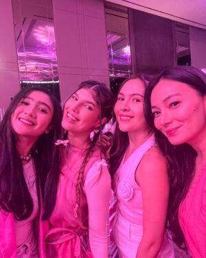 Olivia Jensen Instagram - All Wonder woman at @wonderish.id Serum & Moisturizer launch finally its here 💕 Todays color was so lovely ✨ congrats to @_irishbella_  for making this all happened ✨