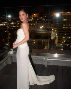 Olivia Munn Instagram - Vanity Fair Oscar Party @vanityfair Dress: Custom @Fendi Stylists: @waymanandmicah Shoes : @jimmychoo Jewelry: @marli Makeup: @dianebuzzetta Hair: @cherilynrachelle Color: @ckaedingcolor Nails: @nailsbyshige Facial: @seansfix Photos by @ryanwestphoto