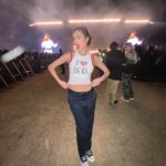 Olivia Rodrigo Instagram - I remember hearing bathwater for the first time when I had just started writing songs. it totally turned my world on its head and inspires me to this day. was the coolest honor to sing it with @nodoubt and @gwenstefani this weekend at @coachella !!!! they’re out of this world!!!! 🌏🌹❤️