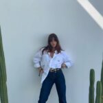Olivia Rouyre Instagram – alllllll about the @guessjeans 🕺🤞🏻👾 

#GUESSJEANSCompound