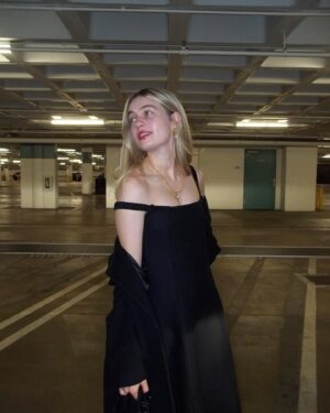 Olivia Scott Welch Instagram - Live from the Century City Mall parking garage! It’s Golden Globes night! @moetchandon
