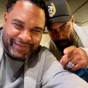 Omari Hardwick Instagram - Despite not getting to hang with my bro @markwahlberg …. his city & our mutual bros more than took care of me per always. & along the way…i was able to support my other 2 killa brothers who have nailed making me & MY hometown proud 💪🏾🦅
*
From my Pops & Uncle going to school in Bean town to ALWAYS being taken care of by the legendary Nick & his team @streganorthend namely our brothers … to the love from @celtics & their 2 growing legends, & the great staff at @tdgarden to the righteous hang with my guys at the black owned @huebackbay & @laatiendaamalden … where i got laced by young, humble, winners…to the work put in with my producing partner to my favorite Boston hotel making sure i always feel at home …… the town has always had a place in my heart. This week was no different 🙏🏾