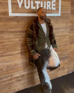 Omari Hardwick Instagram - Til my wings finally flap
Til my broken vinyls scratch 
Til the records we broke
someday get matched by only what God’s got left in our batch
Til the roster is finally filled with only the players who can make the catch…
I seen things even the wildest dogs wouldn’t dare fetch
I’ve seen kings leaving 
the vilest writing on the wall til the paint left
& worst of all..i’ve seen dreams sliding til they fall & now they can’t seem to hatch
i am poet 
born to react
but paid to act
And was trained to change the train of thought you got perhaps…before your peace of mind became too much pain to stay on track…
To Live
To Die
But to remain in tact…whether yellow, red, brown, white or black…to come back & LIVE again.
#ToLiveAndDieAndLive …a special film made by a special team in a special city (The D)
🎥 🎬
*
Thank you @sundanceorg @vulture @apnews @latimes @nymag @gettyimages @imdb for lending more grace & stage to our story! Always humbled to do my pART.
*
Thank you @clay_visions @sansgene @clearweatherbrand & @zana_specdet for the superhero fits💪🏾
*
Thank you my bro @jordanclarksons & your @utahjazz for the game time fun to cap off a righteous #Sundance2023
🦅☀️🦅☀️🦅☀️🦅