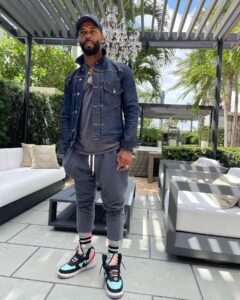 Omari Hardwick Instagram - for ALL the blessings in front of me…. GRATITUDE is enough of a caption🙏🏾