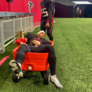 Omari Hardwick Instagram - If you haven’t locked in yet…come hang out wit ya peoples. From 8 to 88…we did it all for y’all... Including the ball!
🖤❤️
#FantasyFootballMovie now streaming on @paramountplus 🏈🎮
*Big UPS to Coach Mike Sherrard … @don_l_p @therealquinnporter @g_ducre @jahdy_p @maiya_esabella KB, Zen …. @sobellemakeup @jigcutme @tmosshairartistry @jeromedemonte @juniorsaidso crew for ALL you did to keep us right! 
🙇🏾💪🏾