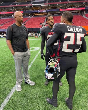 Omari Hardwick Instagram - If you haven’t locked in yet…come hang out wit ya peoples. From 8 to 88…we did it all for y’all... Including the ball!
🖤❤️
#FantasyFootballMovie now streaming on @paramountplus 🏈🎮
*Big UPS to Coach Mike Sherrard … @don_l_p @therealquinnporter @g_ducre @jahdy_p @maiya_esabella KB, Zen …. @sobellemakeup @jigcutme @tmosshairartistry @jeromedemonte @juniorsaidso crew for ALL you did to keep us right! 
🙇🏾💪🏾