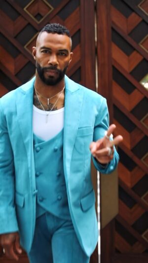 Omari Hardwick Instagram - Praise God for all the fly plans. Praise God for all the fly fans.
& thank you @byjamiebruce for the fly lens 🎥. 

🙏🏾💜🦅 

#TheMother streamig now on @netflix.