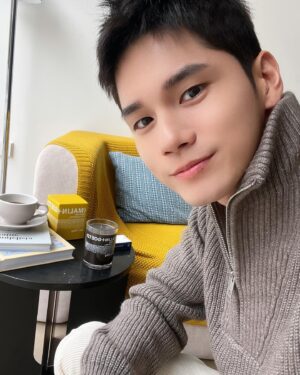 Ong Seong-wu Thumbnail - 351.9K Likes - Most Liked Instagram Photos