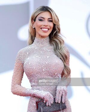 Oriana Marzoli Instagram - È stato bellissimo✨🌹 #venicefilmfestival #lidodivenezia #venezia 
@labiennale 🇮🇹
