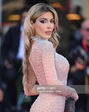 Oriana Marzoli Instagram - È stato bellissimo✨🌹 #venicefilmfestival #lidodivenezia #venezia 
@labiennale 🇮🇹