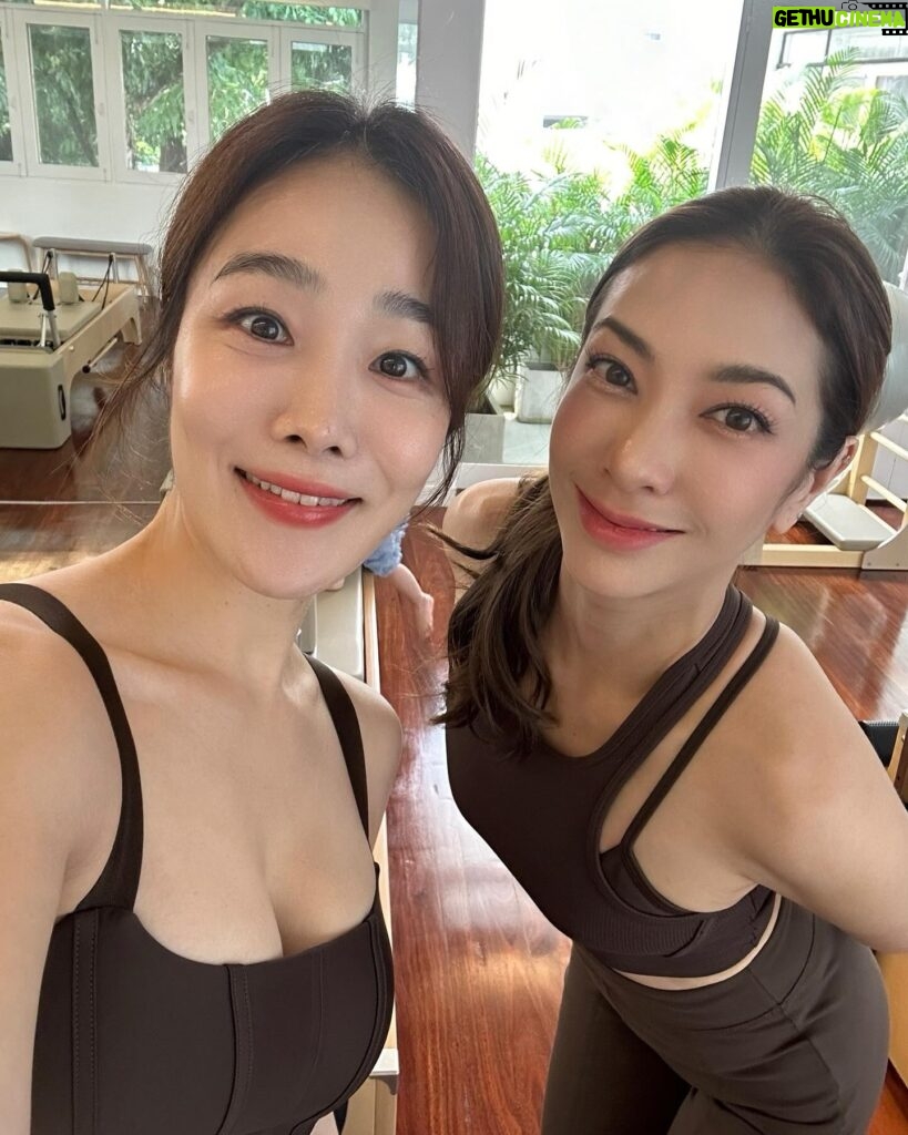 Ornjira Lamwilai Instagram - Me and beautiful @juju.bangkok … alo girls @alo_thailand @alo มีใครเห็นเลอาในรูปมั๊ยนะ ☺️