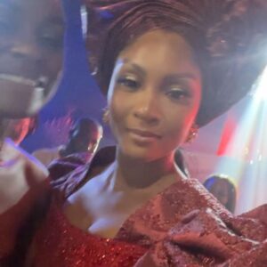 Osas Ighodaro Instagram - 💜 About this weekend … Absolute Beautiful time celebrating my darling boo @andrea.oi and her hubby Eghosa! Congratulations!! Congratulations!! 

The celebration was like no other and the venue was like a magical dream! Everything was so beautiful! I’m so happy for you both and as an honorary Iyamah sister, lol, it was beautiful to celebrate you both! 

Congratulations once again & May God bless your union! XoxoxO 💐💜💐

Outfit | @veekeejames_official
Makeup |  @lokengoo
Hair | @touchofibee
Gele | @chygele 
Photography | @officialphotofreak 

#FortheLoveofEden #AndreaIyamah #wedding #blessed 💐