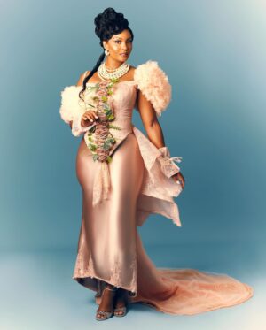 Osas Ighodaro Instagram - 🌷✨ Ready to step into the spotlight for the most fabulous ball of the season 🌷✨#BridgertonNetflix 

👗 | @xtrabrideslagos
✨ | @_emmanuelgoodnews
💄 | @adella_makeup 
💇🏾‍♀️ | @bernardsmiless 
📸 | @photogirlnaija 

#BridgertonS3 #Netflix #Premiere #actor #blessed 🌷✨