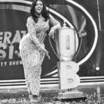 Osas Ighodaro Instagram - 🌷It’s a Wrap …. w/ ‘Overall Best’ Celebrity Showdown🌷 It was immense fun and enjoyment being your host on @africamagic ‘Overall Best’! I adored the energy from everyone and grateful for the opportunity! Big shoutout to @africamagic @gotvng @busola.tejumola @ucheikejimba and the entire cast and crew of OverAll Best! Huge hugs and appreciation to my management and glam squad 🥰 I’m grateful for all you all do!!! … until next time… Peace and God’s Blessings!! 💐💐 📸 | @photogirlnaija 💄 | @t.alamodebeauty 💇🏾‍♀️ | @touchofibee 👗 | @mosesebite 🎤 | @africamagic ‘Overall Best’ Celebrity Showdown #OsasIghodaro #AMOverallBest #Host #vibes #blessed 💥