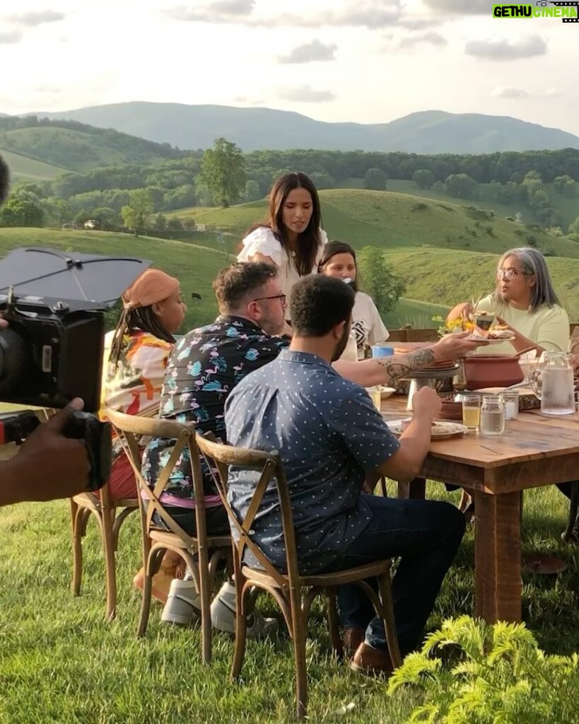 Padma Lakshmi Instagram - Just a little BTS dump to let you know that @natgeotv will be airing a mini-marathon of Taste the Nation on December 24th, revisiting our friends from Miami, Las Vegas, Appalachia and Washington DC. Whether you’re wrapping last minute presents for under the tree, wrapping tamales for Nochebuena, or just cuddling up with your loved ones, tune in on Sunday!