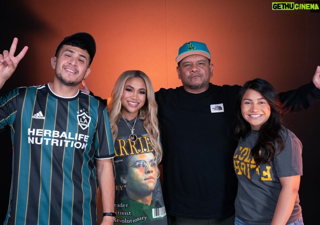 Paige Hurd Instagram - Shout out to @real923la for having me, we had a blast. Interview is up now 🖤 @jcruzshow