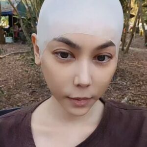 Pakkaramai Potranan Instagram - วันนี้แบบไม่มีผมนะคะ 😅 พี่ต้องมนตร์ บอกป้า ไม่เอาแบบนี้ นางวีนหนักมาก 2 รูปสุดท้าย ขอบคุณ #วิญญาณแพศยา นะคะที่ให้ตองได้มีโอกาสถ่ายฉากนี้ ชอบค่ะ
