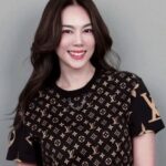 Pakkaramai Potranan Instagram - ถ้ามาเที่ยวเกาหลีต้องขอแวะที่นี่เท่านั้นค่ะ @da_thailand เป็น โรงพยาบาลที่ สมเหตุสมผลของคนอยากผิวสวย วาววับ แถมน้องๆน่ารัก ดูแล บริการดี มีทั้งน้องคนไทย และน้องเกาหลีที่พูดและเข้าใจภาษาไทยเป็นอย่างดี ถ้าได้มา ไม่มีสักครั้งที่จะพลาดค่ะ ❤️❤️ ขอบคุณหมอ น้อง @jennydollita น้อง @merfy_beer น้องเยนา นะจ๊ะ ที่ต้อนรับดุจบ้านพี่อยู่ที่นี่ ❤️❤️