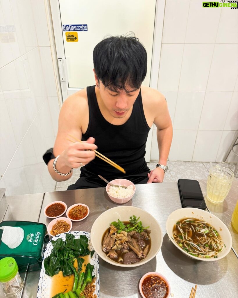 Pakorn Lam Instagram - Lunch Time 🦤🦤🦤