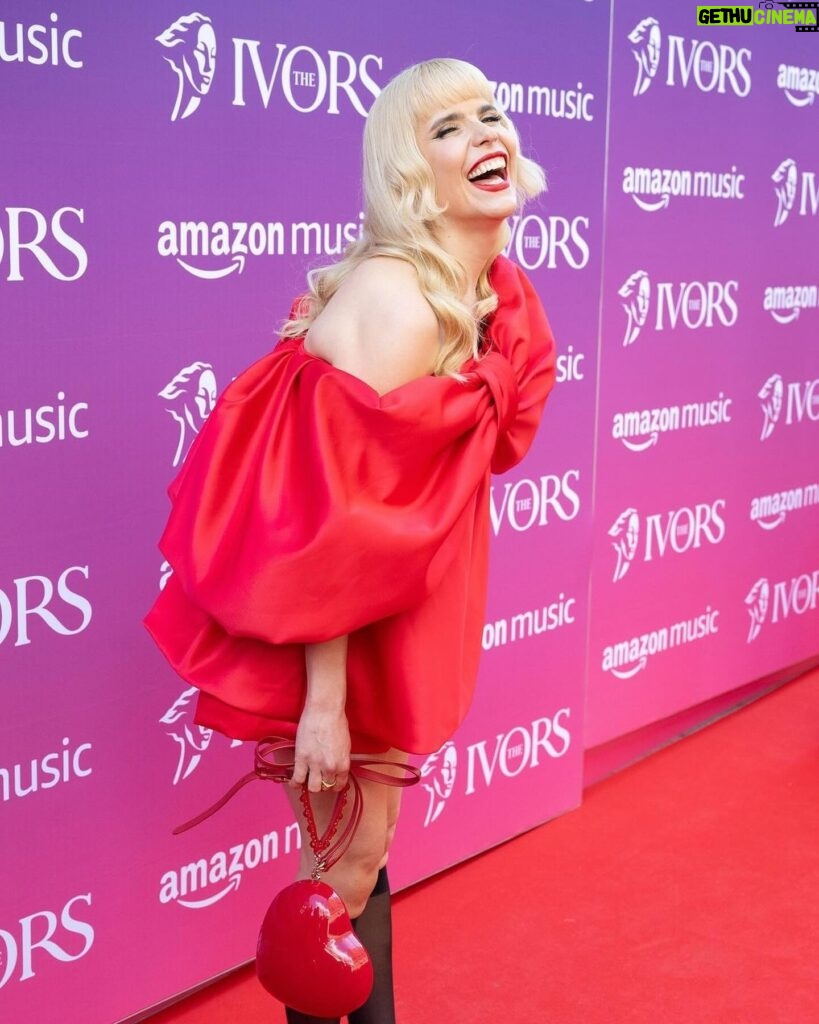 Paloma Faith Instagram - All glammed up to celebrate amazing songwriters, producers and composers and their importance in our industry at @ivorsacademy awards last night (also thank you @honeymoon for the very sweet shoutout) Wearing @simonerocha_ @miumiu Styling by @rachelbakewell Hair by @eamonnhughes Makeup by @guycommon
