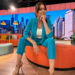 Pamela David Instagram - DIVINOOOOO #milookhoy en @desayunook 💣💣 La armadora 🤣😂 @nacha_gama #makeup #pelo #estilista #ph #filmaker si todo eso 🤣😂😂😂 #LOOKAZO @janis.oficial 🔥🔥🔥