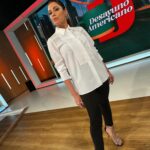 Pamela David Instagram - 🤍🖤 Hoy fue Blanco y Negro! Todo el color estuvo en #desayunoamericano ⚡️☕️ Gracias @garofalo.ar 👗 Gracias @saveriodiricci 👠 Vestuario, make up y peinado @nacha_gama 🫶🏻