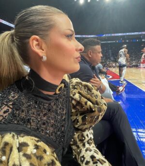Pamela El Kik Instagram - An NBA to remember 🏀 
#etihadarena #nbaabudhabi #dallasmavericks #minesottatimberwolves