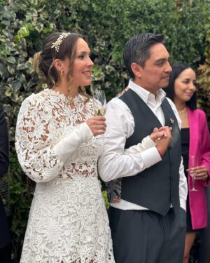 Pamela Leiva Instagram - Si podemos definir amor… fue lo que vivimos ayer, nos emocionos hasta las lágrimas. Gracias por hacerme parte de su historia, los amo!!! 
Felicidades @malyjorquiera @wenafreire y Lucas ♥️.
Y adivinen quien agarró el ramo 💐 🤩💖