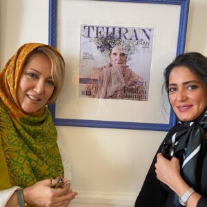 Pantea Bahram Instagram - ما «اختلاف »نداریم ،اگر بپذیریم که، «مختلفیم»!
نمایشگاه پیام ایرایی لبریز از رنگ است ،همچنان که ما انسان‌ها. ! نژاد و رنگ و گونه و مذهب و خُرده مذهب و 
دارایی و گرایشات جنسی متفاوت و ….. نشان تنوع ماست نه دلیلی برای نزاع. 
«صلح »دقیقا زیرِ سایه ی مطبوعِ این پذیرش، در انتظارِ انسانِ خردمند نشسته است !
عشق و آرامش بر شما باد 💙💜❤️💚💛🤍