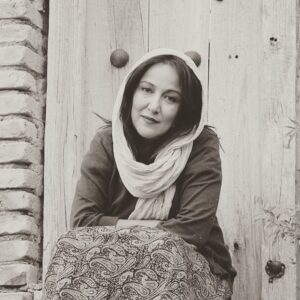 Pantea Bahram Instagram - I chose you to do the challenge. Among women there are several criticisms. We should take care of each other. We are beautiful the way we are. Post a photo in black and white alone, written “challenge accepted” and mention my name. ❤️@leyla jahanbakht Niese 
اين چالش جهاني ست .يعني اين خشونت جهاني ست. ! مواظب همديگر باشيم!
Challenge accepted ##womensupportingwomen 
#نه_به_خشونت_علیه_زنان 
(كسي را انتخاب نكردم. شما همه به اين چالش دعوتيد)