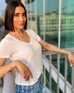 Paola Nuñez Instagram - #goldenhour 💫!!