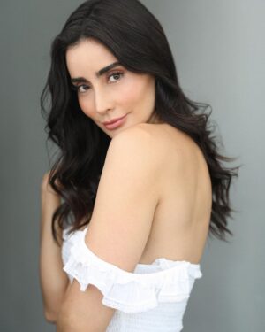 Paola Nuñez Instagram - I can be good too/ puedo ser buena también
