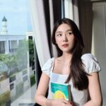 Parada Thitawachira Instagram - 🤍📖🎵🐈 @hm #HMThailand #HMxME