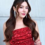 Parada Thitawachira Instagram - 🤍 Makeup @first.napas Hair @tonn_piya 💃 @kanapotofficial 📸 @tonn_piya