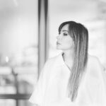 Parastoo Salehi Instagram - تو مپندار که در فکر تنم نگران سرطان وطنم او که بیمار شود ما همه نیز من که بیمار شوم ، یک بدنم وطنم از تن من خسته تر است درک کن درد مرا از سُخنم به تو سوگند که از غصه ی خویش لحظه ای پیش تو من دَم نزنم من شفا می طلبم بهر وطن نه شفای بدن خویشتنم مجتبی کاشانی . #پرستوصالحی #پرستو_صالحی #بازیگر #سینما #تئاتر #تلویزیون #ایران #آزادی #آزادی_بیان #زندانی_سیاسی #خفقان #تهران #parastoo_salehi #actress #cinema #Iran #freedom