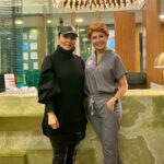 Parastoo Salehi Instagram - ‏@cliniquedentbeaute @ferzankemali Clinique Dent Beaute یک کلینیک تخصصی دندانپزشکی بین المللی و چند زبانه با ٢٩ سال سابقه درخشان در استانبول ترکیه است. بنیانگذار این کلینیک مدرن در منطقه ماسلاک استانبول خانم دکتر فرزانه کمالی مسلط به زبان های فارسی، ترکی و انگلیسی هستند. تمامی خدمات درمانی مربوط به دندان به ویژه ایمپلنت ، لمینت مبتنی بر سیستم «طراحی لبخند دیجیتال» و فناوری های روز دنیا از جمله درمان‌های لیزری دندان و لثه, در کلینیک دنت بیوتی انجام می شود. این کلینیک مقصد درمانی مردم بسیاری از کشورهای دنیا از جمله فارسی زبانان و هموطنان ایرانی شده است. #all_on_four_implants #all_on_six_implants #digital_smile_design . #HollywoodSmile #SmileDesign #implant #veneers #laminate #gum_surgery #laser #laser_surgery #gum_laser_surgery #veneers #laminate #dentistry #istanbul #Turkey #maslak #maslak1453 ‎#دندانپزشکی #دندانپزشک #دندانپزشک_ایرانی #دندانپزشک_ایرانی_استانبول #دندانپزشک_ایرانی_ترکیه ‎#ایمپلنت #لمینت_دندان #ونیر #لثه #جراحی_لثه #لیزر_درمانی ‎#طراحی_لبخند #طراحی_لبخند_دیجیتال