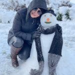 Parastoo Salehi Instagram - من و آدم برفی ❄️⛄️❤️ استانبول و ... الهی حال دلتون همیشه خوب باشه الهی آمین 🙏🏻🙏🏻🙏🏻 . #پرستوصالحی #پرستو_صالحی #بازیگر #سینما #تئاتر #تلویزیون #ترکیه #استانبول #parastoo_salehi #parastoosalehi