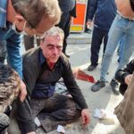 Parastoo Salehi Instagram - فرق هست بین سری که همت داد برای مردم سرزمینش با سری که روی تن خیلی از این نَرینه هاست!!! سری که سر هوطنش رو نشونه میگیره سری که سر هموطنش رو میشکنه سری که قلب هموطنش رو جریحه دار می کنه به تنش زیاده، حتی حیف خاک. تویی که این روزها و این شب ها یورش بردی سمت هموطنت حقوقی که سر ماه می بری خونه پول نون نیست پول خونه!!! جمع کنید این بساط ظلم و بترسید از آه مظلوم شرف، وجدان، غیرت عرق وطن پرستی و هموطن دوستی در شما وجود ندارد به واقع شما اجنبی هستید. بیهوده دنبال دشمن مردم در خاک انگلیس و آمریکا می گردید آیینه خود گواه این معماست، کافی ست در آن بنگرید. . . #پرستوصالحی #پرستو_صالحی #بازیگر #اصفهان #چهارمحال_وبختیاری #خوزستان #کارون #سیستان_بلوچستان #ایران #ایران