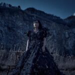 Park Bom Instagram - 여러부운 안녕하세요???전 봄이에요. 선공개 느낌으로 꽃을 들려 드렸는데 좋은 반응주셔서 감사 드려요~🍀제 생에 첫 미니 앨범!!!! 완~전 열심히 준비 중이구요, 그리고 또 좋은 곡들이 많이 있으니까요🎉😍 기대 많이 해 주셔도 좋을 것 같습니다🥳.기대 많이 해주세요..아!!그리구....저 나름 커버 영상같은거 다 챙겨 보고 있다구요!! 많이 올려주세요*^^*Bompark#2ne1 #박봄 #parkbom #bompark #ぼム #朴春‎#بارك_بوم##anh yêu em#أحبك#꽃 #멜로망스#김민석#dnation