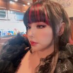 Park Bom Instagram - 코첼라 무대전...#2ne1 #coachella #2022#bompark #박봄