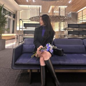Park Ji-yeon Instagram - 아직 춥다아 감기 조심하세요💜