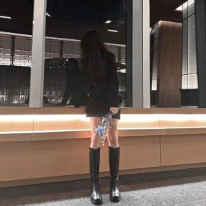 Park Ji-yeon Instagram - 아직 춥다아 감기 조심하세요💜