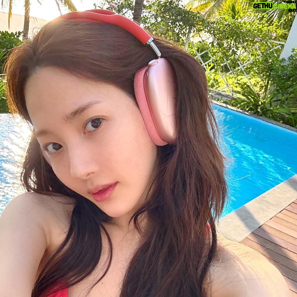 Park Min-young Instagram - 🌺Vietnam